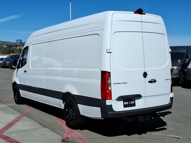 New 2026 White Mercedes-Benz Cargo 170 WB image 18