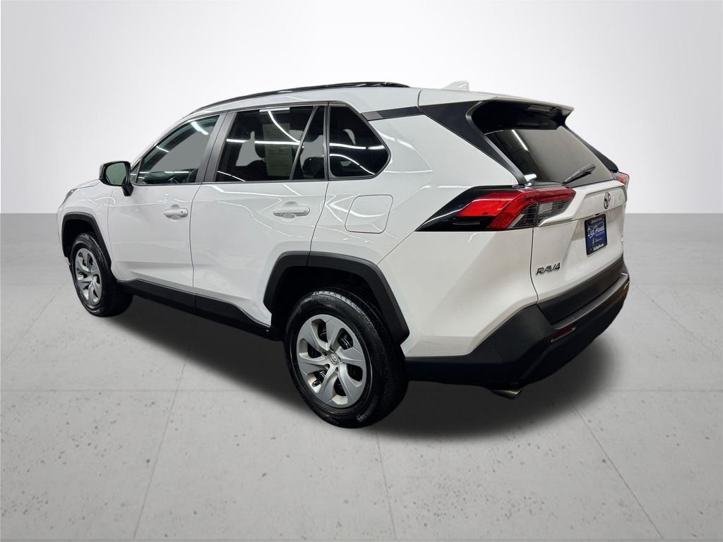 Used 2020 White Toyota LE image 4
