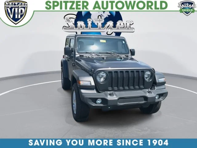 Used 2023 Gray Jeep Sport S image 3