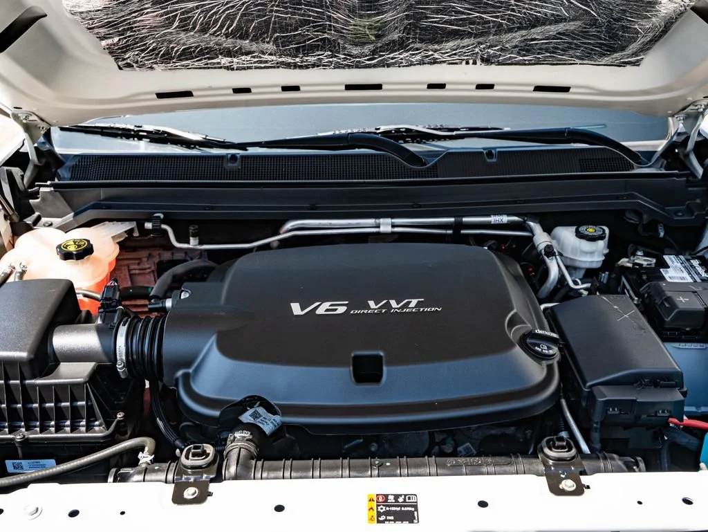 Used 2020 Summit White Chevrolet Work Truck image 46