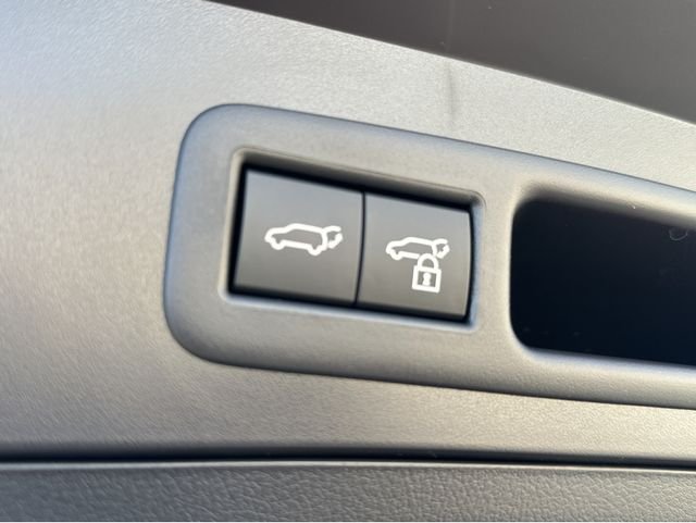 2026 Lexus UX Hybrid 300h Premium - Photo 20