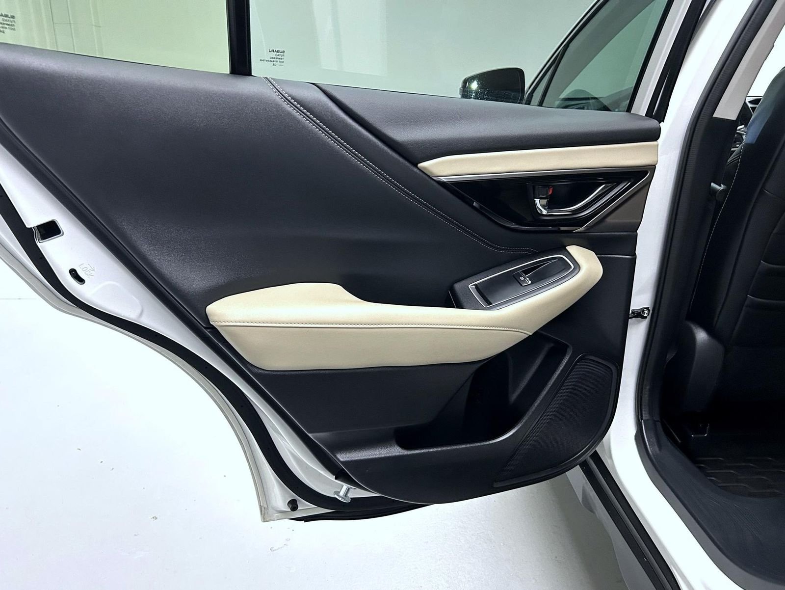 Used 2025 White Subaru Limited image 20
