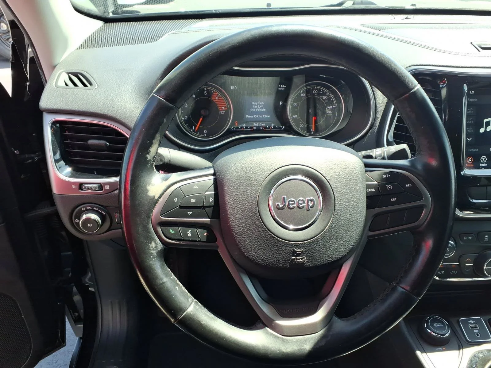 Used 2020 Diamond Black Crystal Pearlcoat Jeep Limited image 7