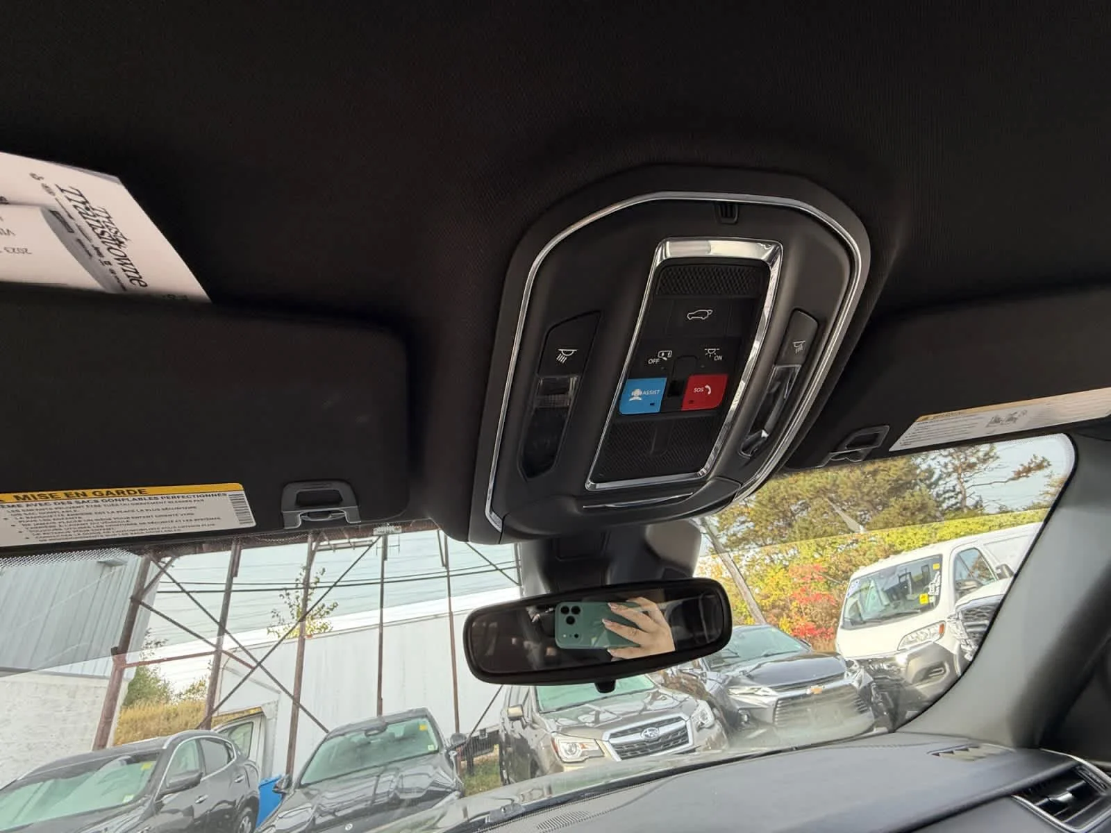 Used 2023 Diamond Black Crystal Pearlcoat Jeep Altitude image 33