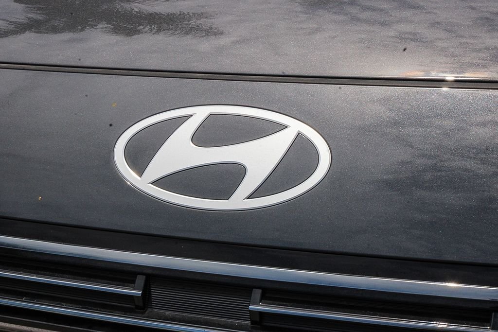 New 2026 Gray Hyundai SEL Premium image 6