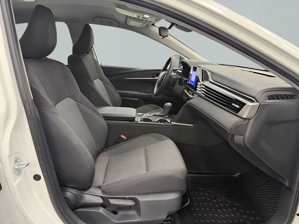 Used 2025 White Toyota LE image 13