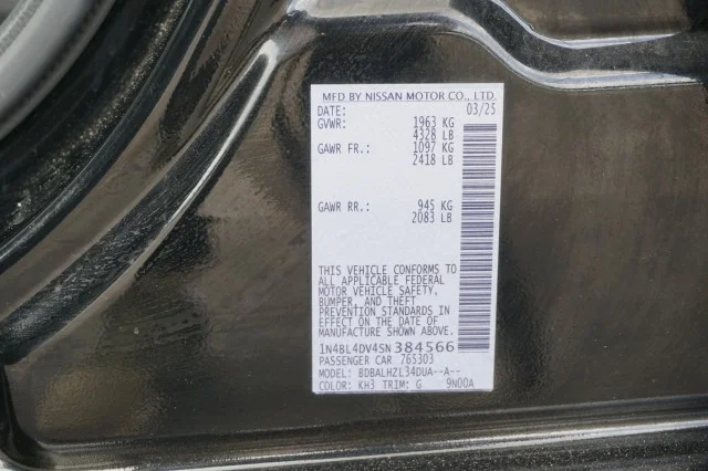 Used 2025 BLACK Nissan SV image 35