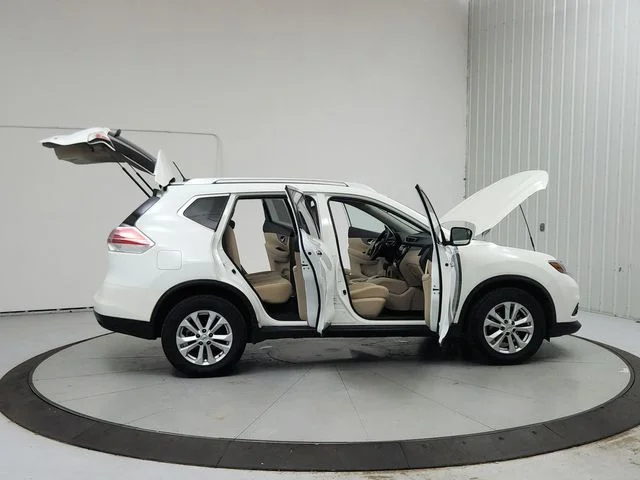 Used 2016 White Nissan SV image 16