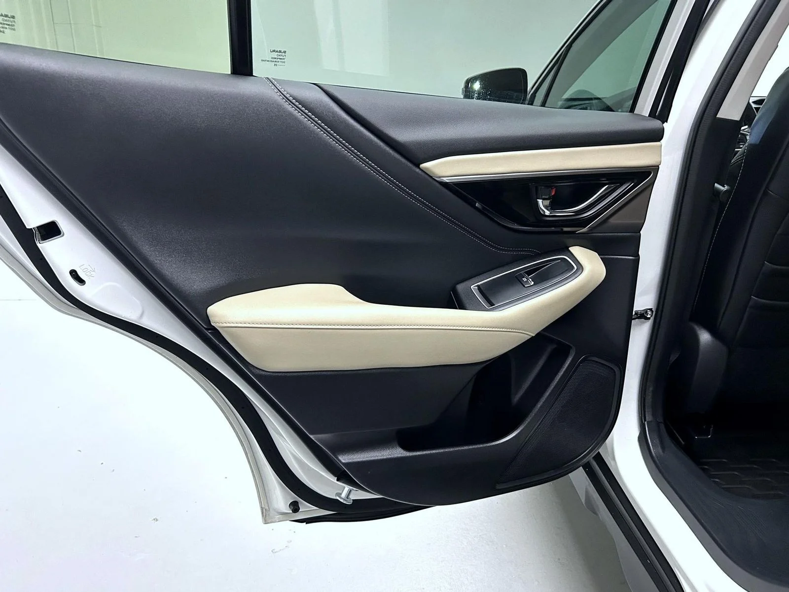 Used 2025 White Subaru Limited image 20