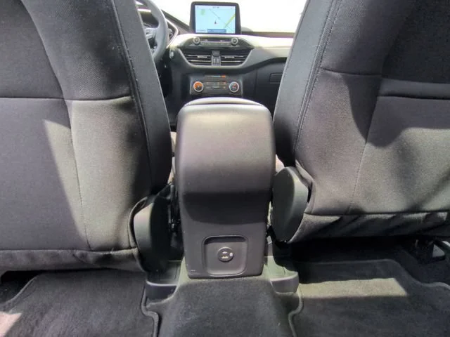 Used 2021 Red Ford SE image 22