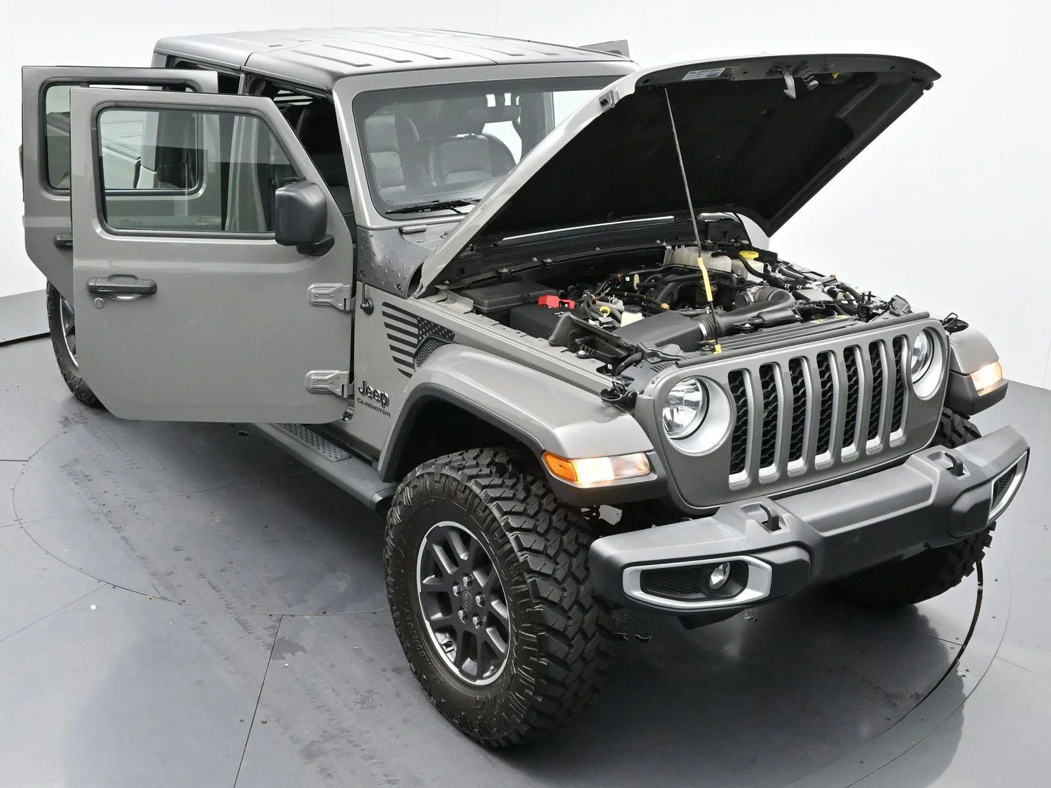 Used 2022 Sting-Gray Clearcoat Jeep Overland image 40