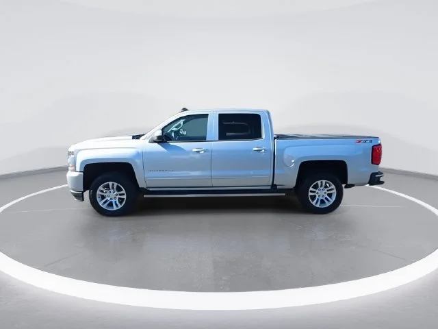 Used 2018 Silver Chevrolet LT image 5