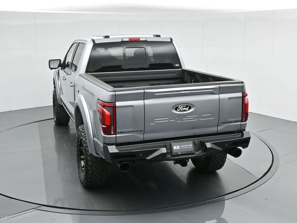 New 2025 Iconic Silver Metallic Ford Lariat image 51