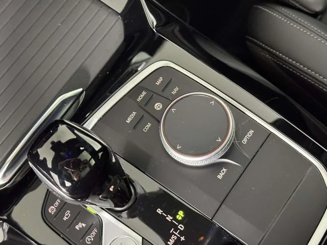 Used 2024 Black BMW xDrive30i image 32