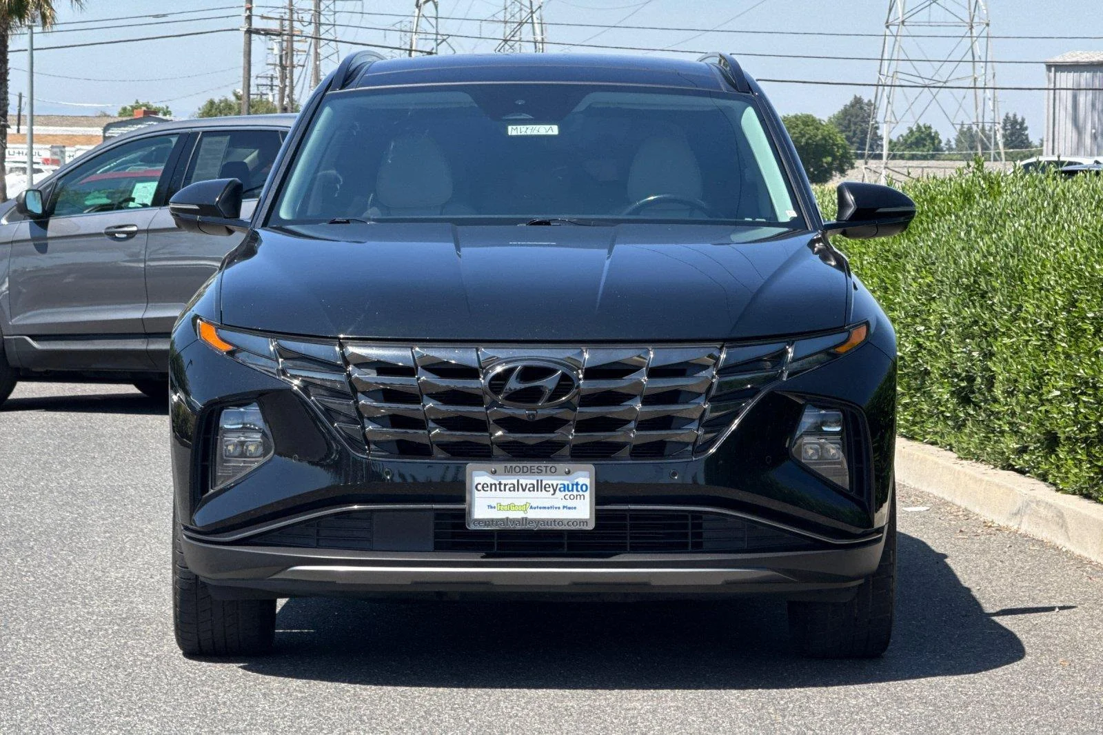 Used 2022 Phantom Black Hyundai Limited image 9