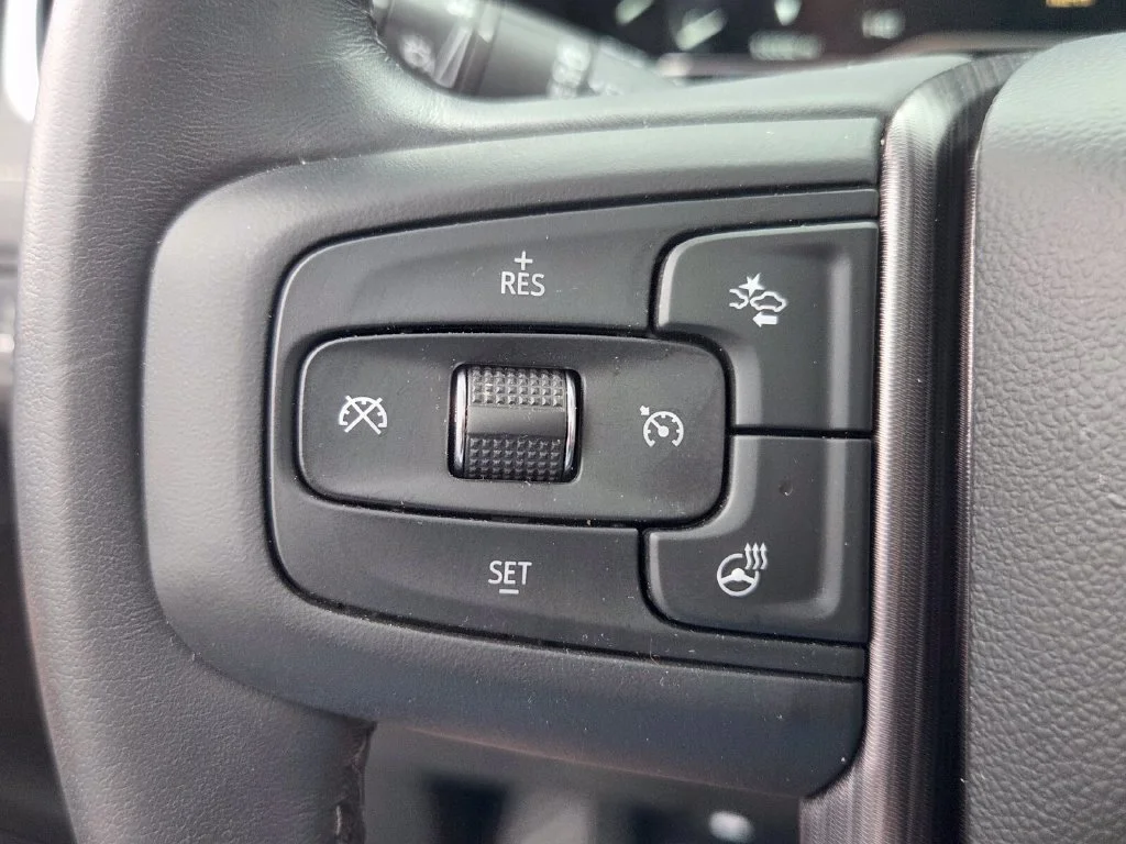 Used 2023 WHITE FROST TRICOAT GMC Denali Ultimate image 31