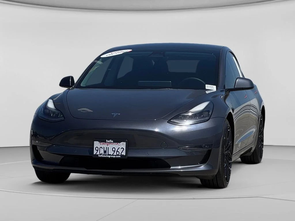 Used 2022  Tesla Performance image 5