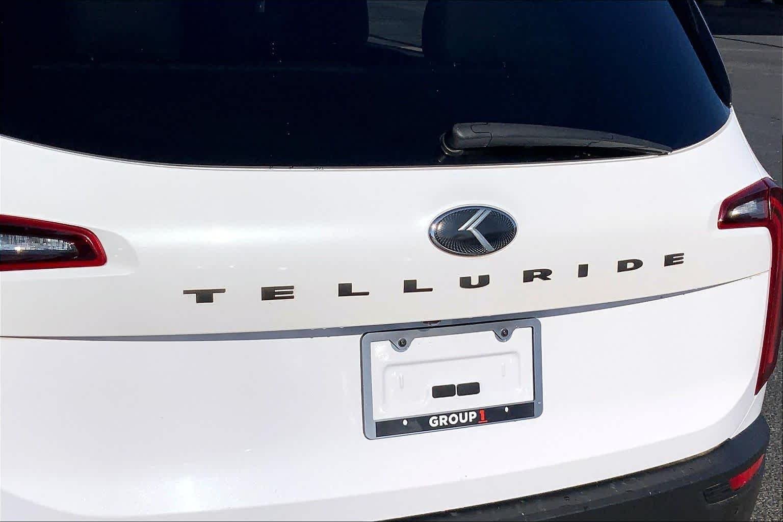 Used 2021 Glacial White Pearl Kia SX image 10
