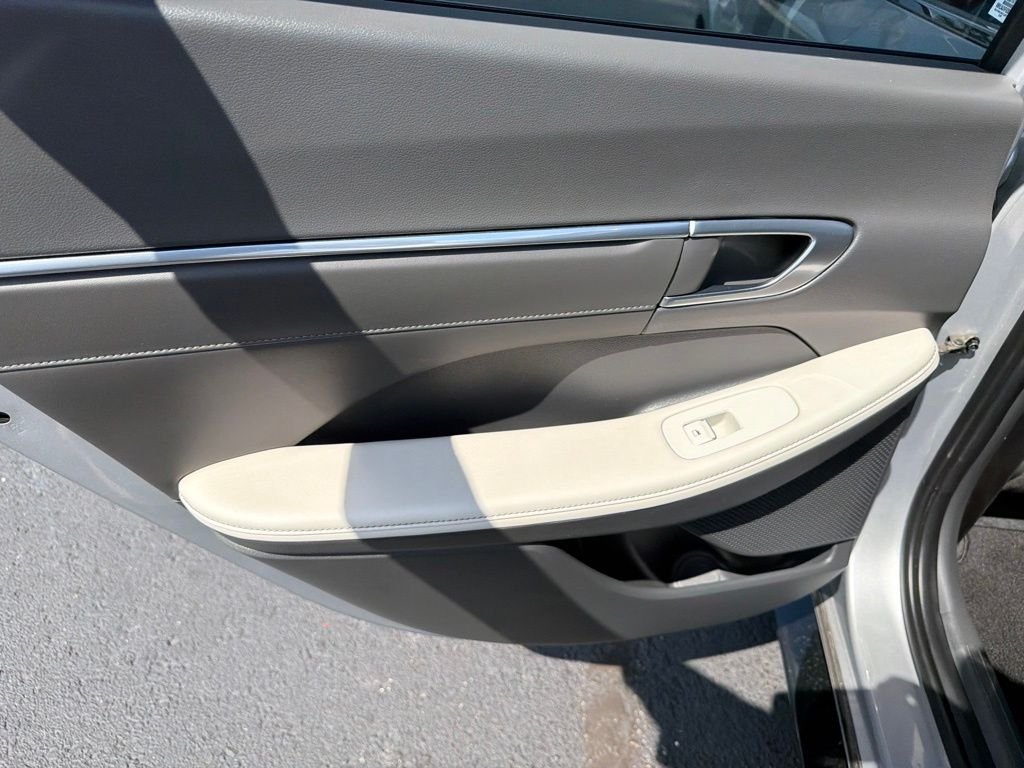 Used 2023 Silver Hyundai Limited image 12
