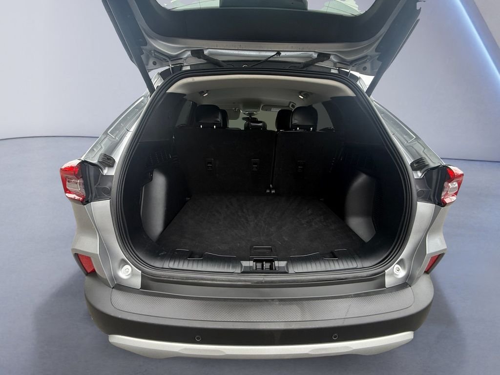 Used 2024 Silver Ford Platinum image 20