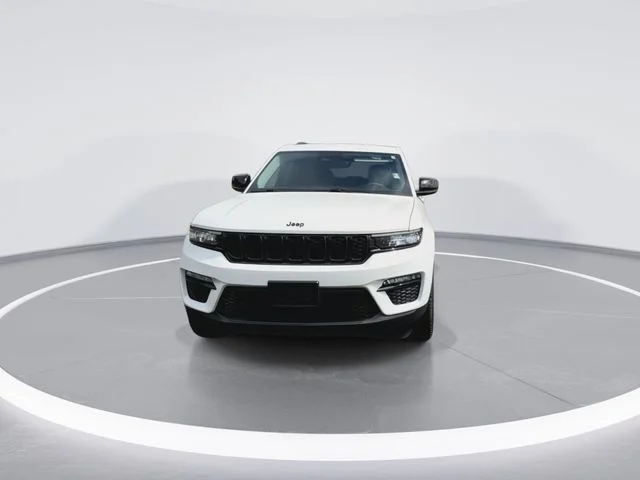 Used 2023 White Jeep Limited image 3