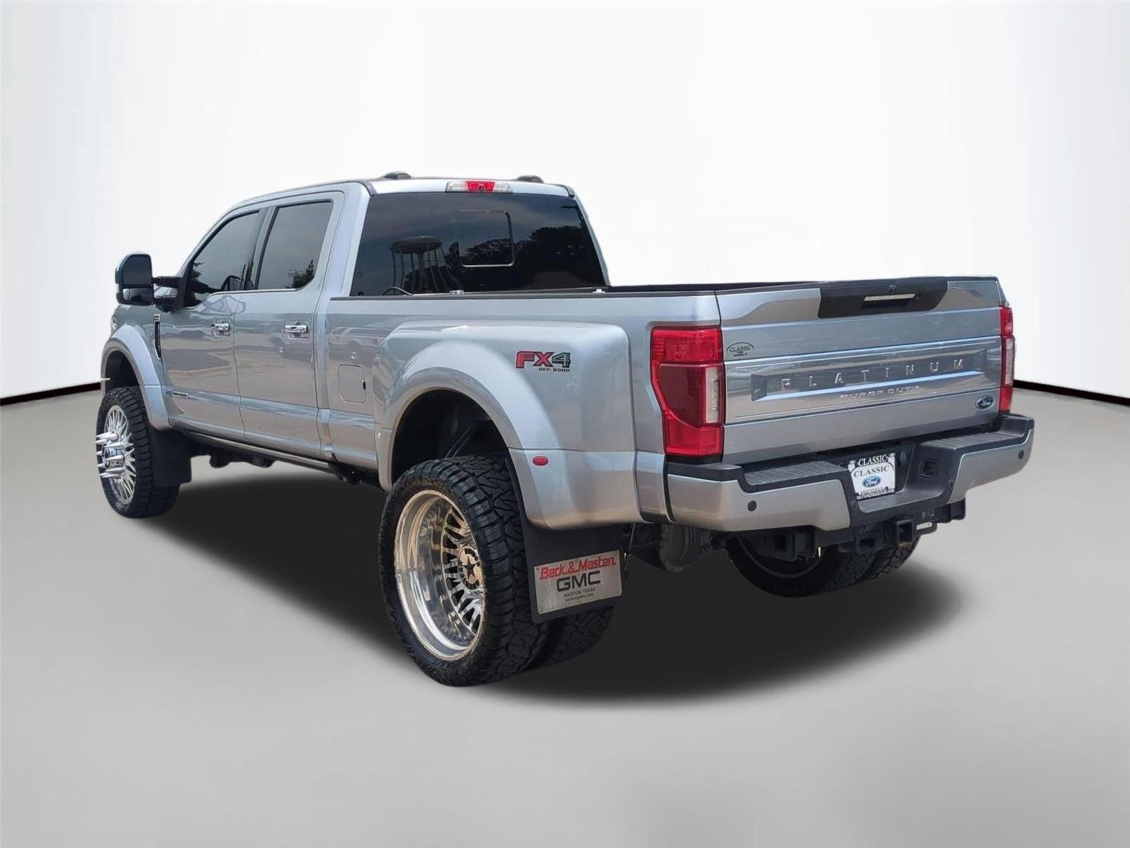 Used 2022 Agate Black Metallic Ford King Ranch image 3