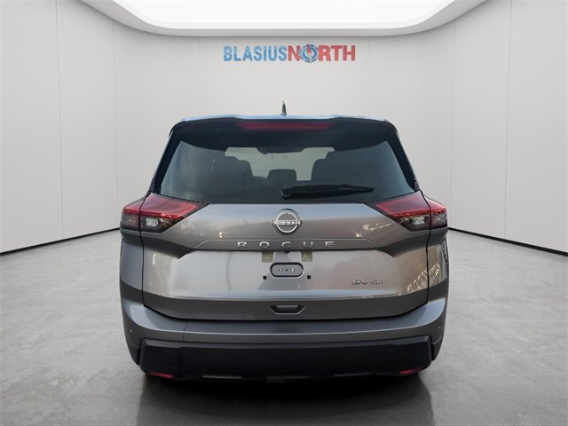 2024 Nissan Rogue SV photo 4