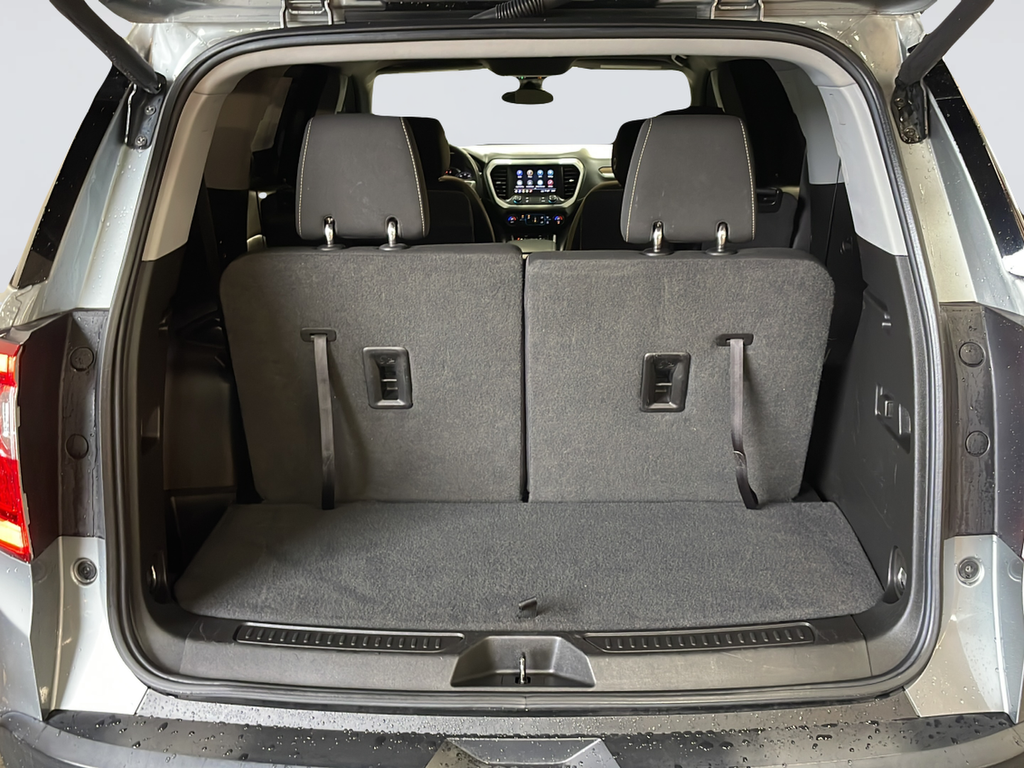 Used 2023 Silver GMC SLE image 35