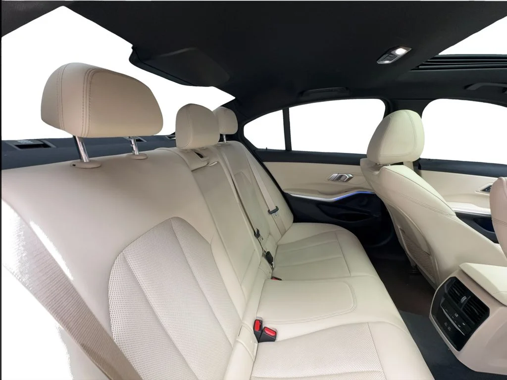Used 2022 Black BMW 330i image 28