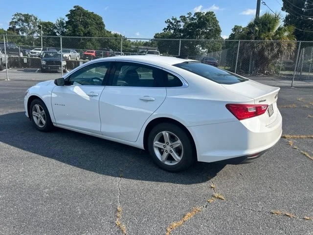 Used 2019 SUMMIT WHITE Chevrolet LS image 3