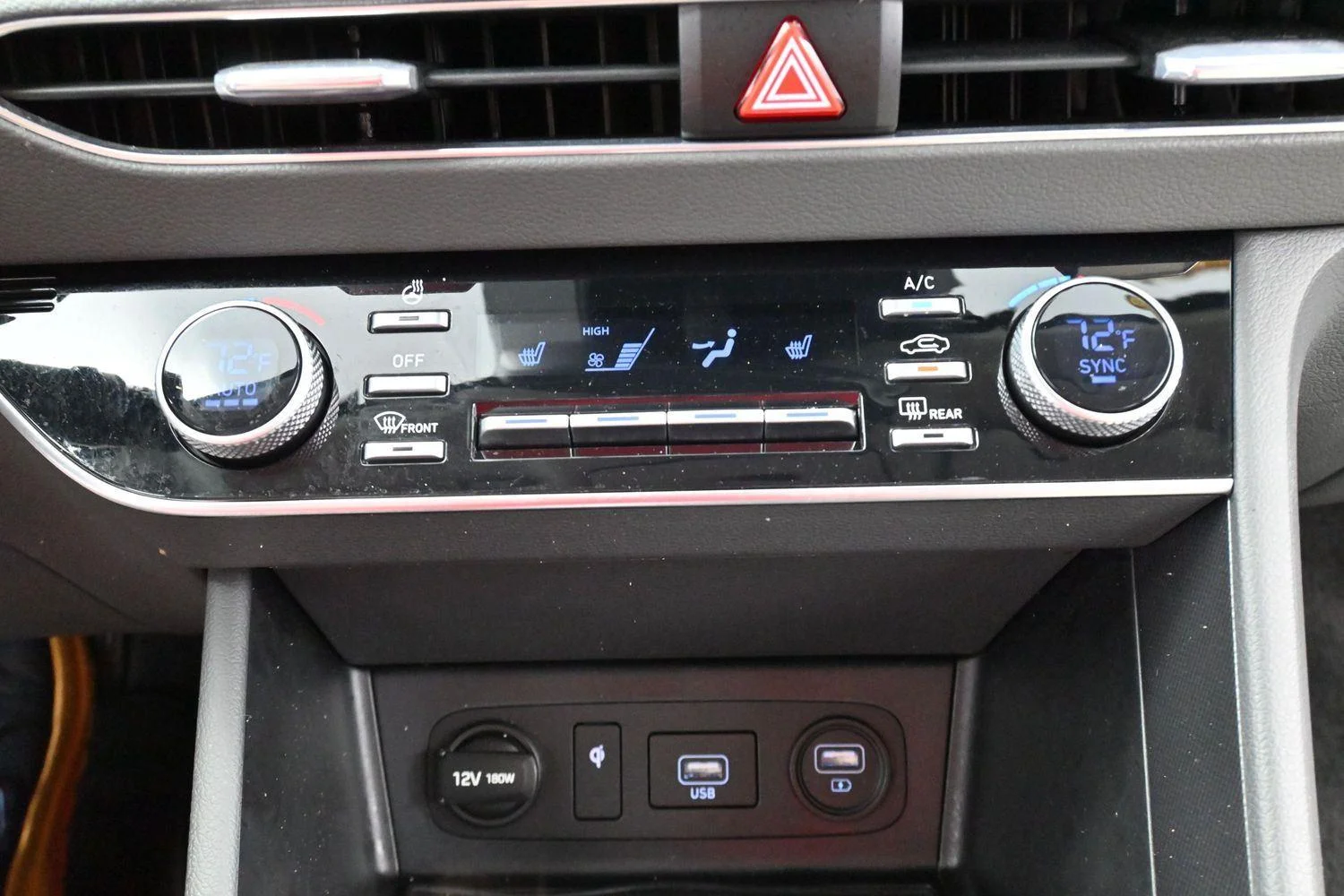 Used 2020  Hyundai SEL image 24