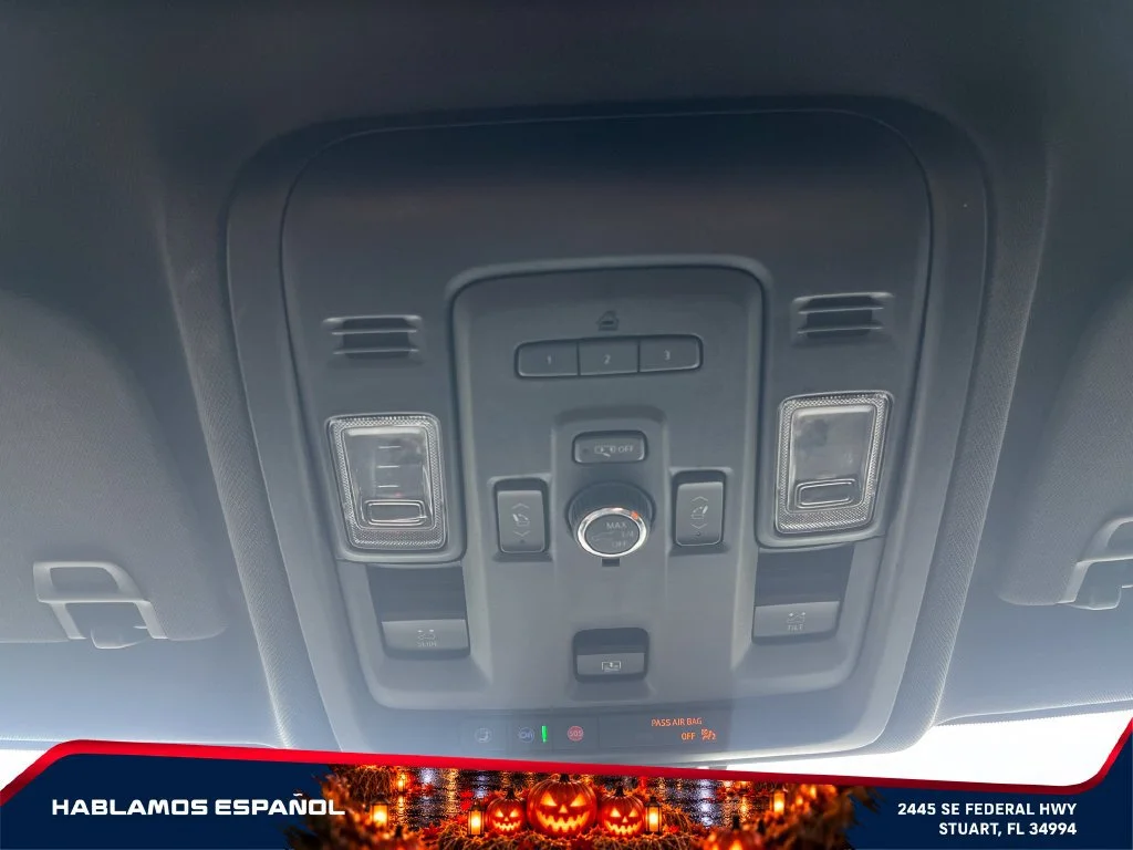 Used 2022 SATIN STEEL METALLIC Chevrolet RST image 27