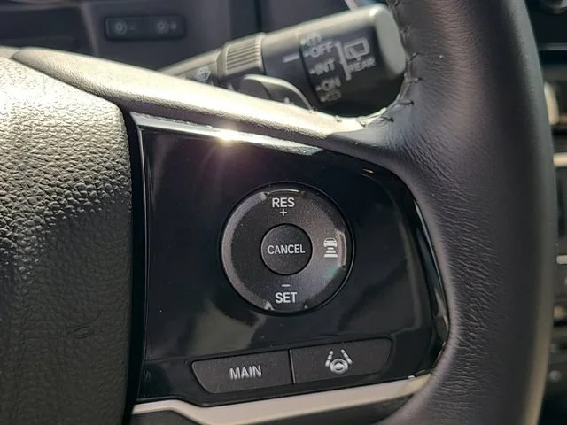 Used 2019 White Honda Touring 7-Passenger image 30