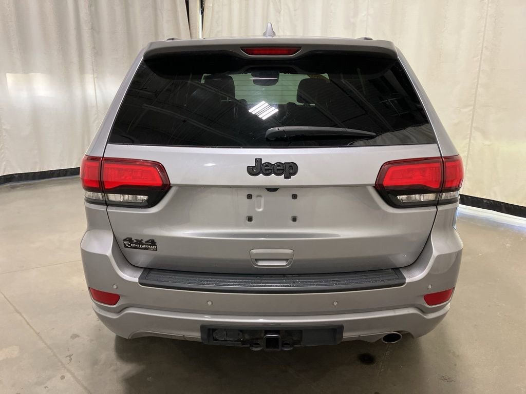 Used 2020 Billet Silver Metallic Clearcoat Jeep Altitude image 20