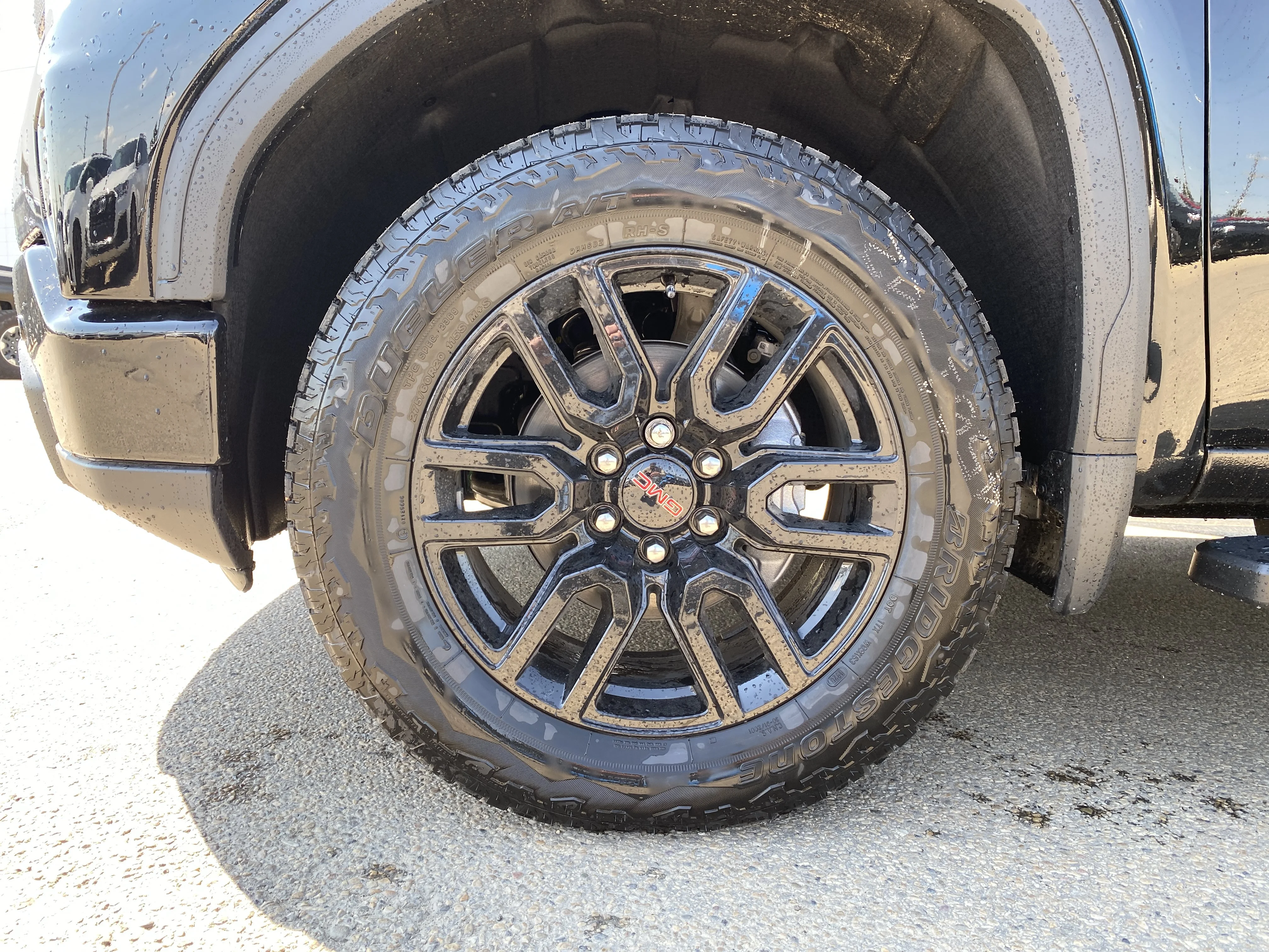 New 2026 ONYX BLACK GMC Elevation image 12