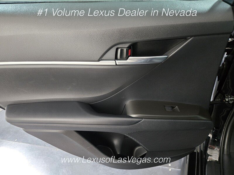 Used 2022 Midnight Black Metallic Toyota SE image 18