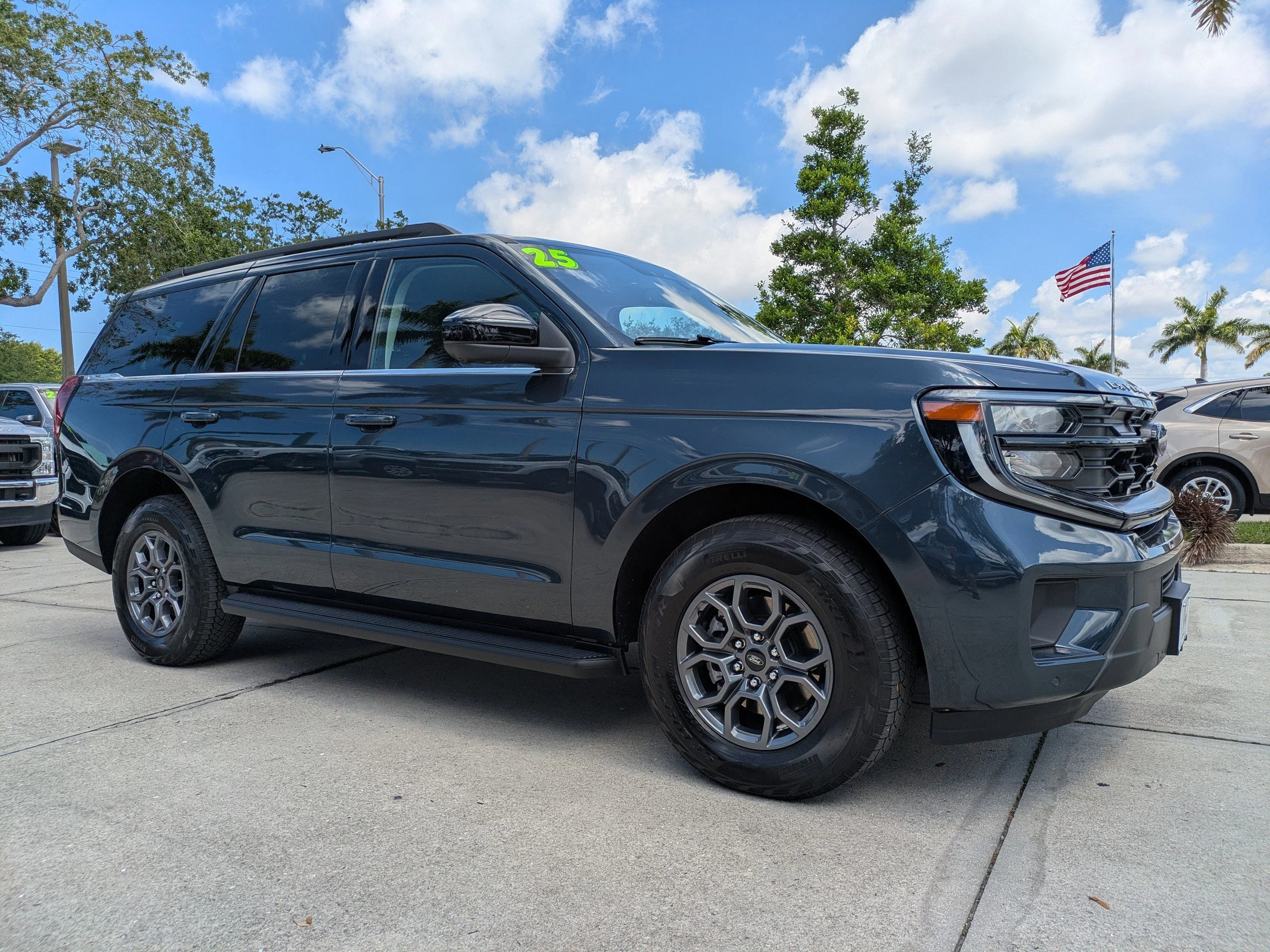 2025 Ford Expedition Active 4x4's photo