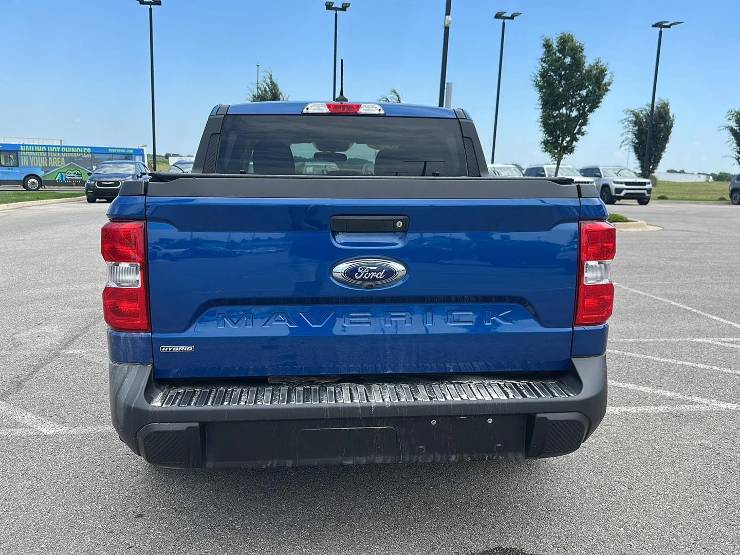 Used 2024 Atlas Blue Metallic Ford XLT image 3