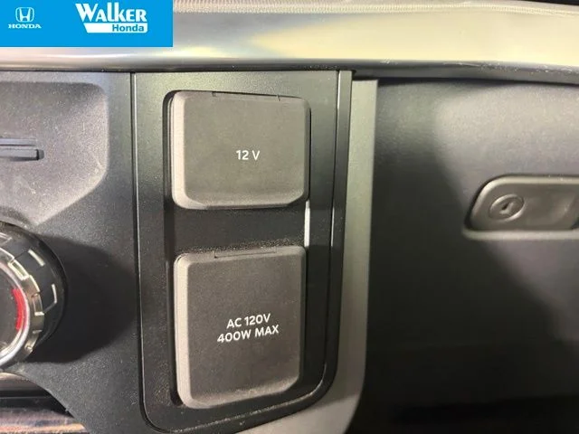 Used 2025 Black Ford Lariat image 26