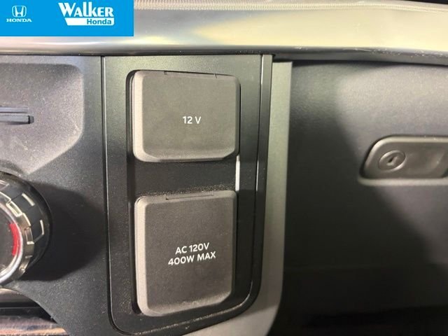 Used 2025 Black Ford Lariat image 26