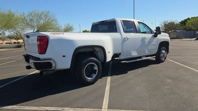 Used 2024 White Chevrolet LT image 7
