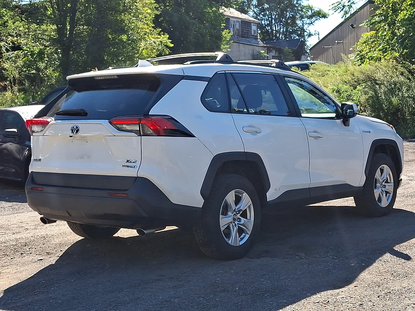 Used 2019 Super White Toyota Hybrid XLE image 7
