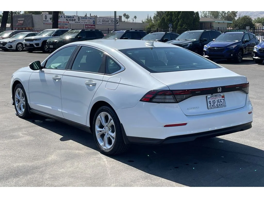 Used 2024 Platinum White Pearl Honda LX image 3