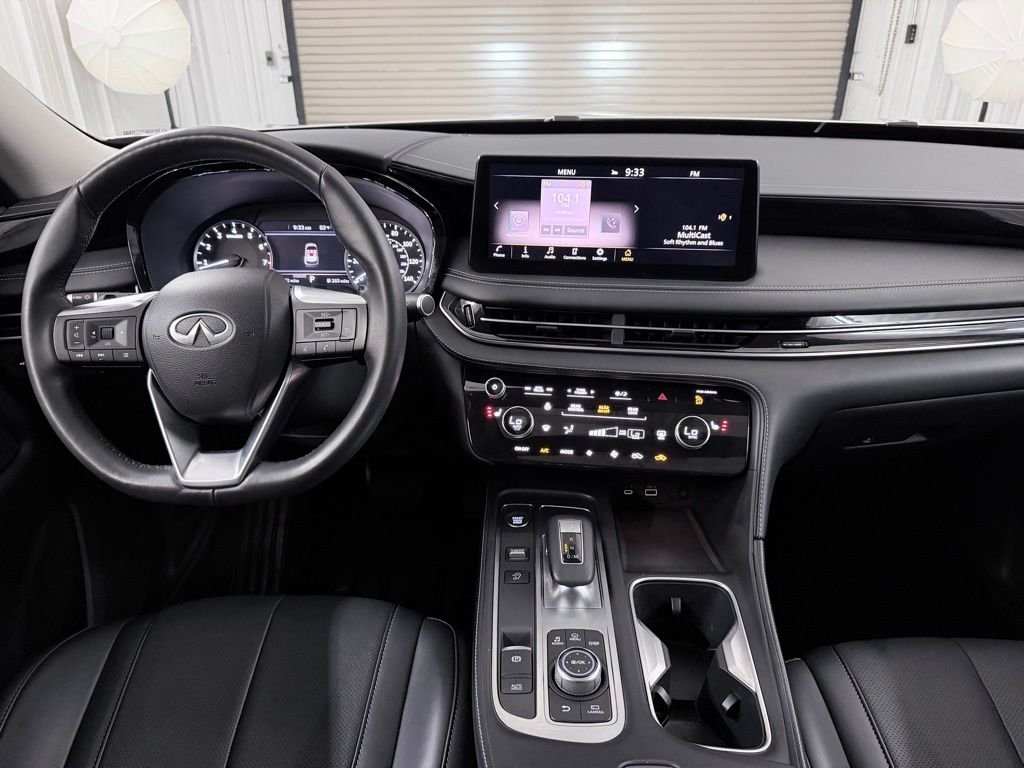 Used 2023 Silver INFINITI PURE image 20