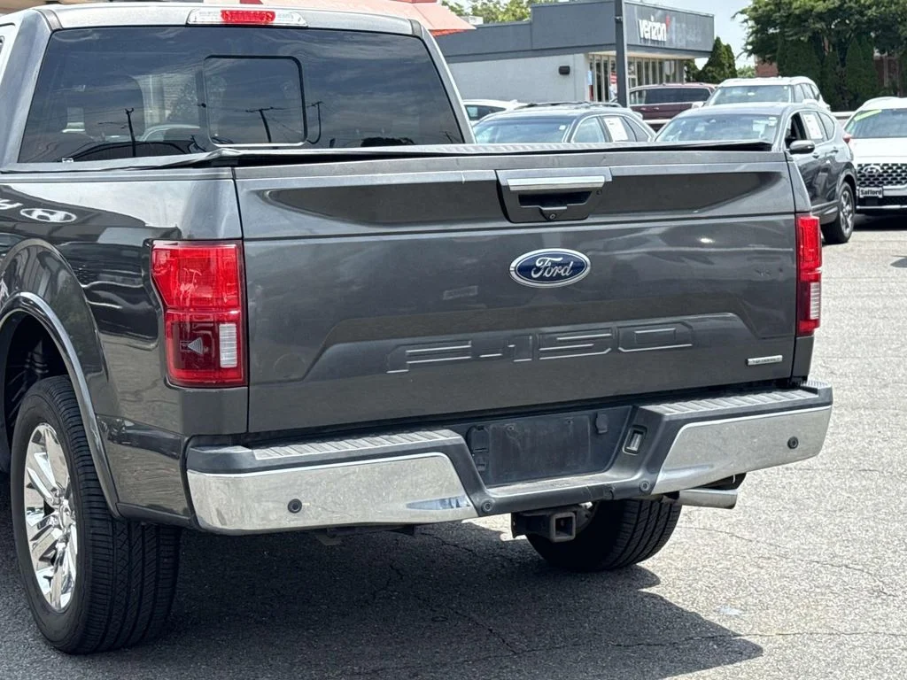 Used 2018 Gray Ford Lariat image 11