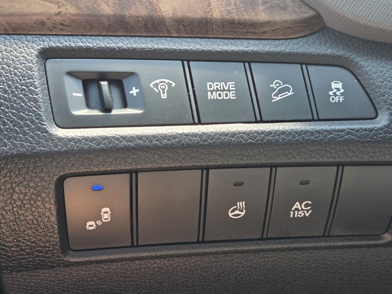 Used 2017 Silver HYUNDAI SE ULTIMATE 3.3L AUTO image 28