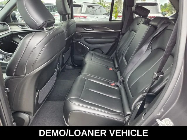 New 2026 Baltic Gray Metallic Clear-Coat Exterior Paint Jeep Limited image 5
