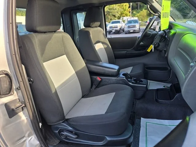 Used 2010 Silver Ford XLT image 17