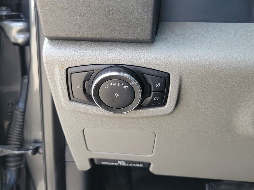 Used 2017 Gray Ford XL image 22