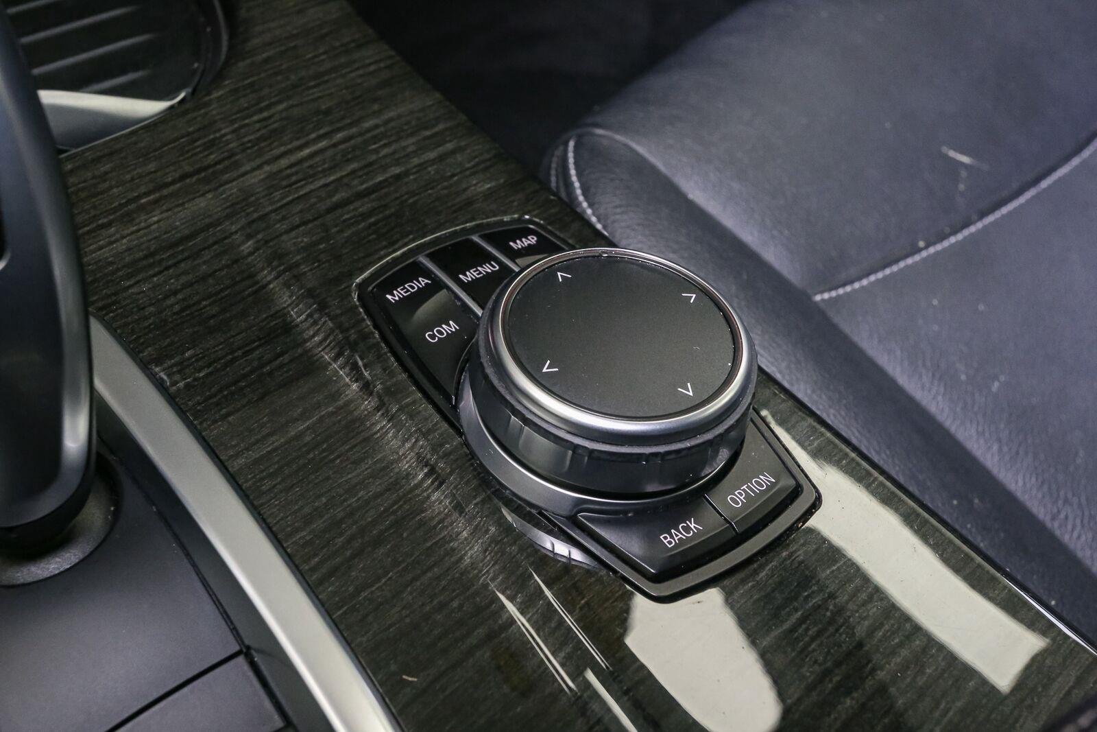 Used 2017 Jet Black BMW xDrive28i image 33